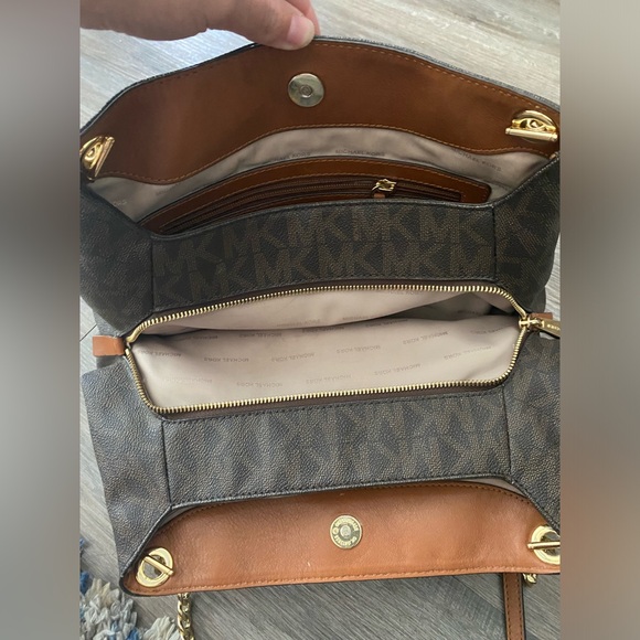 MICHEAL KORS Jet Set Weekender Shoulder Bag - Picture 5 of 5